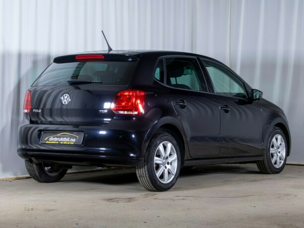 volkswagen-polo-diesel-2012-big-6