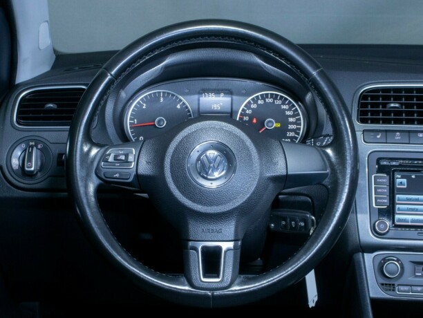 volkswagen-polo-diesel-2012-big-26