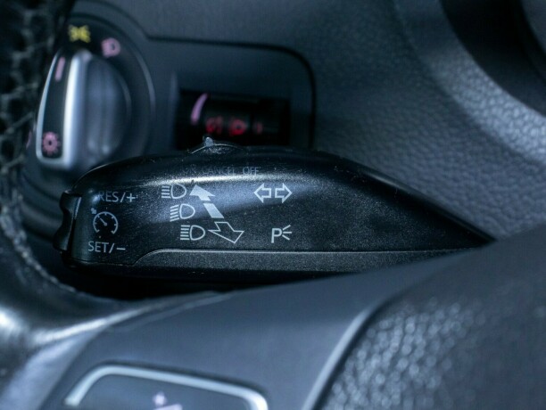 volkswagen-polo-diesel-2012-big-24