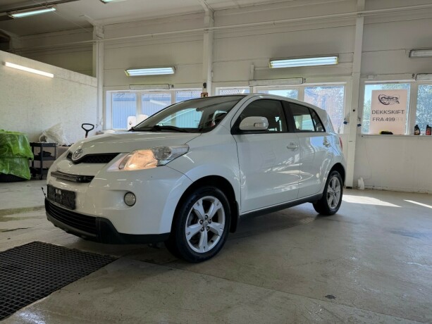 toyota-urban-cruiser-diesel-2011-big-1