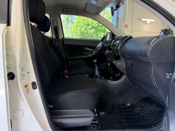 toyota-urban-cruiser-diesel-2011-big-18