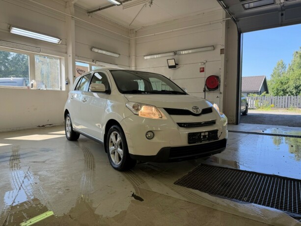 toyota-urban-cruiser-diesel-2011-big-7