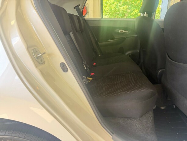 toyota-urban-cruiser-diesel-2011-big-15