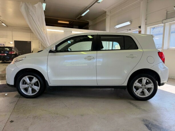 toyota-urban-cruiser-diesel-2011-big-2