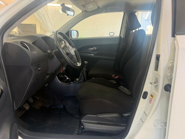 toyota-urban-cruiser-diesel-2011-big-10