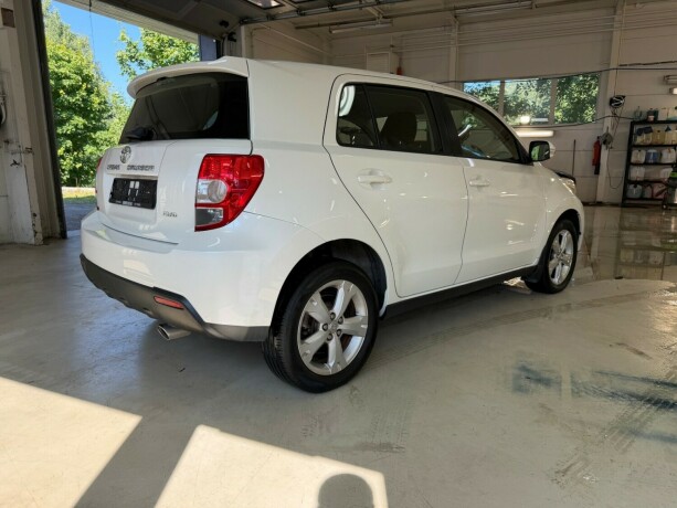toyota-urban-cruiser-diesel-2011-big-5