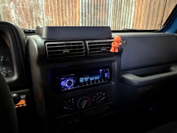 jeep-wrangler-bensin-1999-big-25