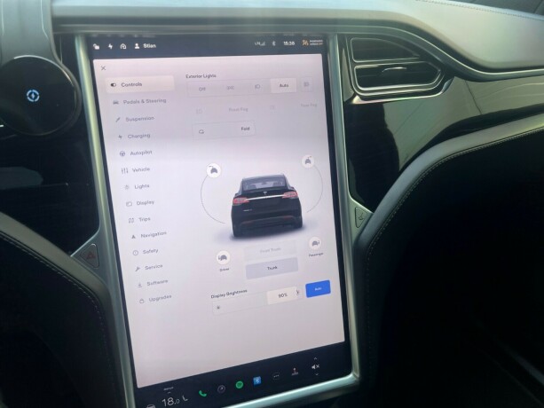 tesla-model-x-elektrisitet-2018-big-23