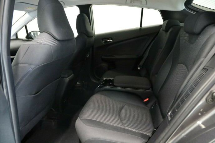 toyota-prius-elektrisitetbensin-2017-big-12