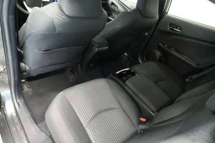 toyota-prius-elektrisitetbensin-2017-big-11
