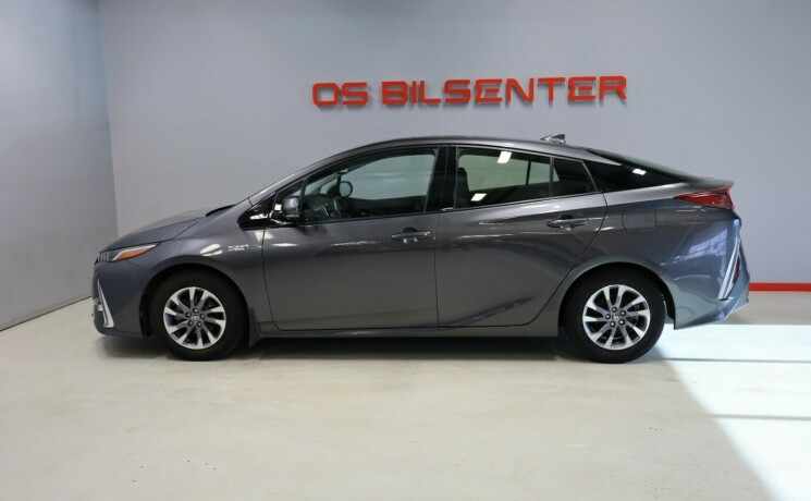 toyota-prius-elektrisitetbensin-2017-big-5