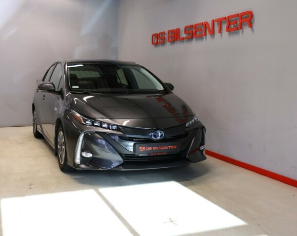 toyota-prius-elektrisitetbensin-2017-big-1