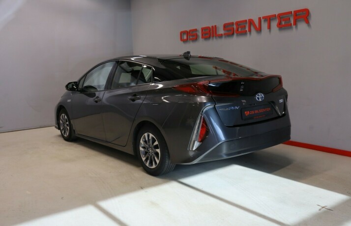 toyota-prius-elektrisitetbensin-2017-big-3