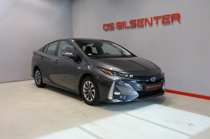 toyota-prius-elektrisitetbensin-2017-big-0