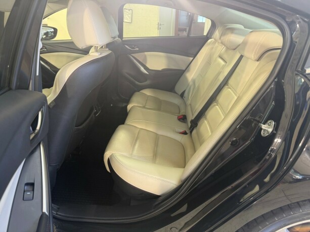 mazda-6-diesel-2013-big-17