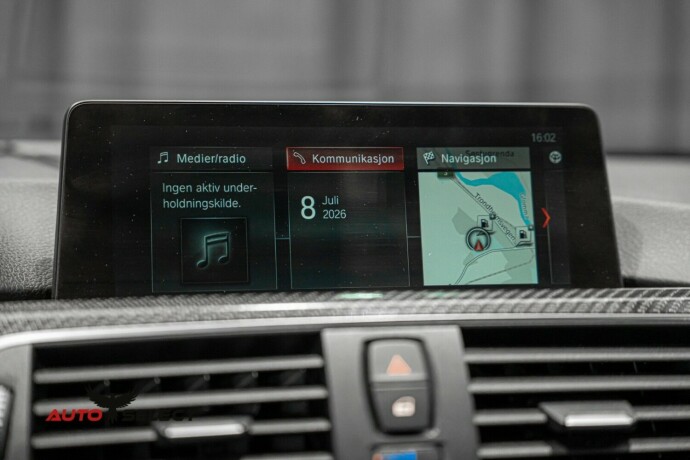 bmw-m4-bensin-2015-big-41