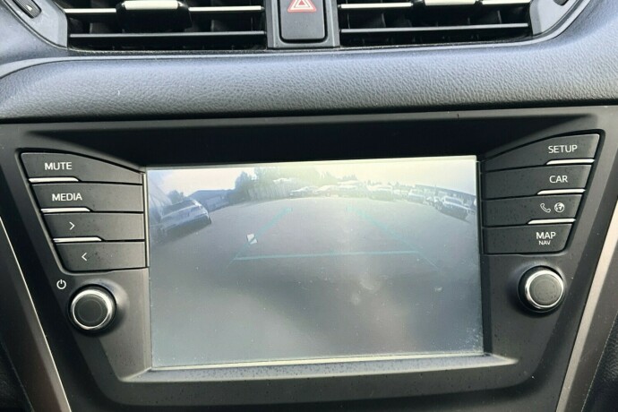 toyota-avensis-bensin-2016-big-16