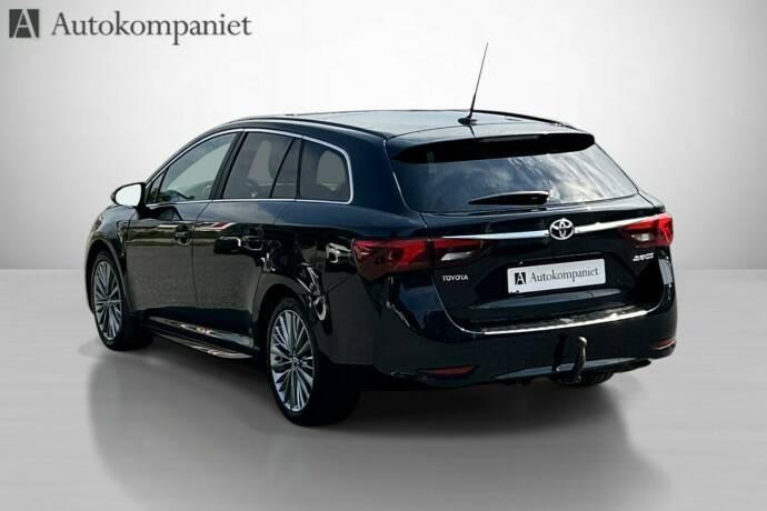 toyota-avensis-bensin-2016-big-3