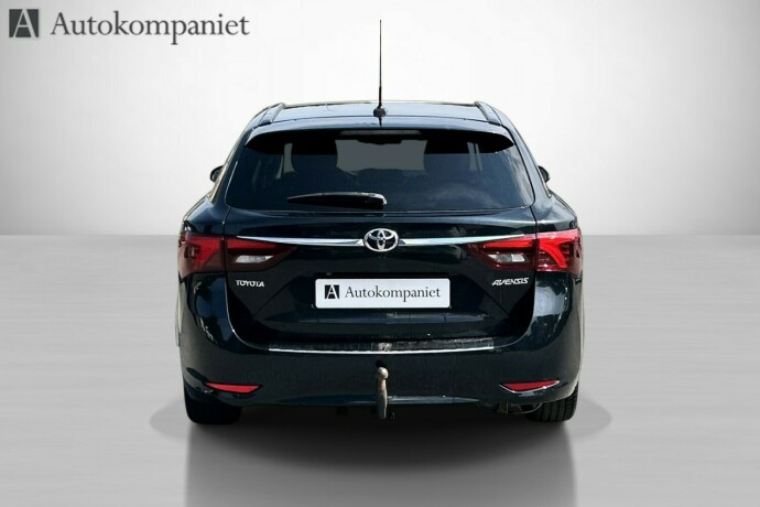 toyota-avensis-bensin-2016-big-6
