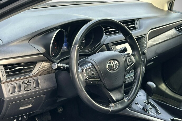 toyota-avensis-bensin-2016-big-8