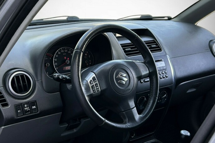 suzuki-sx4-diesel-2006-big-9