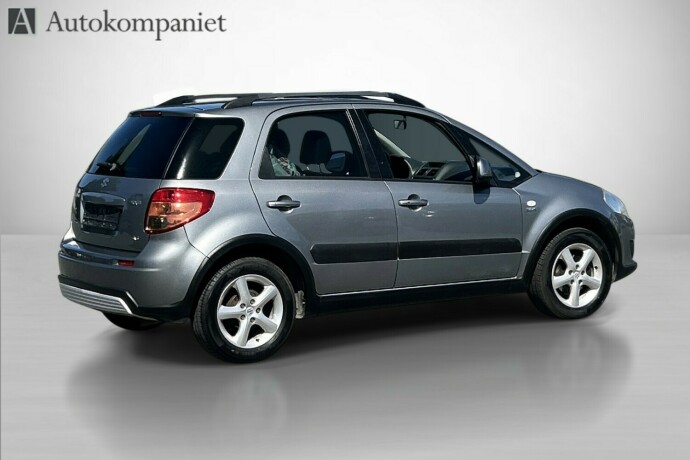 suzuki-sx4-diesel-2006-big-2