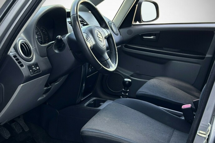 suzuki-sx4-diesel-2006-big-11