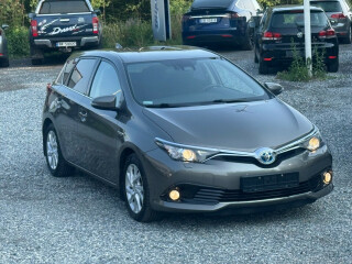 Toyota | Auris | Elektrisitet+bensin | 2017