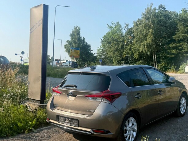 toyota-auris-elektrisitetbensin-2017-big-27