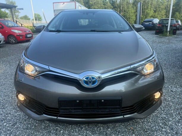 toyota-auris-elektrisitetbensin-2017-big-6