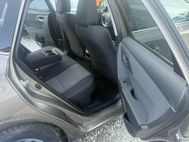 toyota-auris-elektrisitetbensin-2017-big-17
