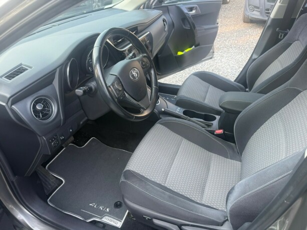 toyota-auris-elektrisitetbensin-2017-big-18