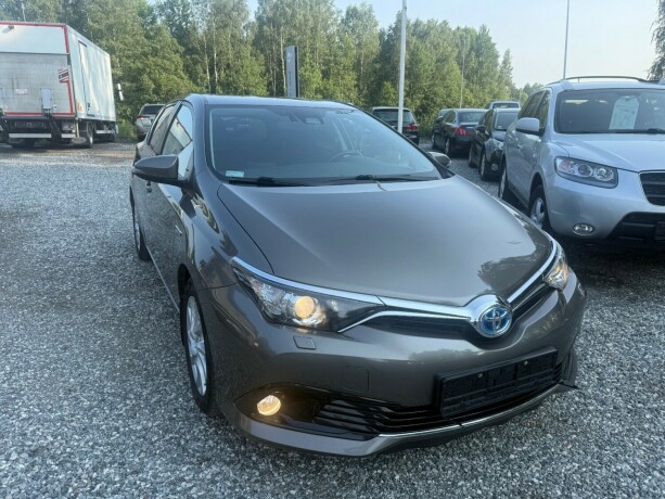 toyota-auris-elektrisitetbensin-2017-big-7