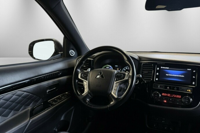 mitsubishi-outlander-elektrisitetbensin-2019-big-11