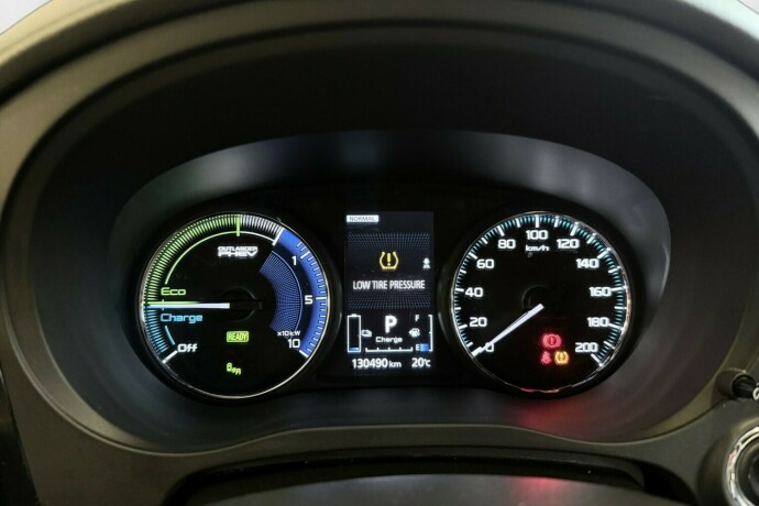 mitsubishi-outlander-elektrisitetbensin-2019-big-19