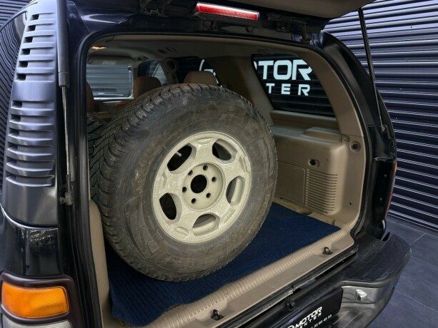 chevrolet-tahoe-bensin-2004-big-28