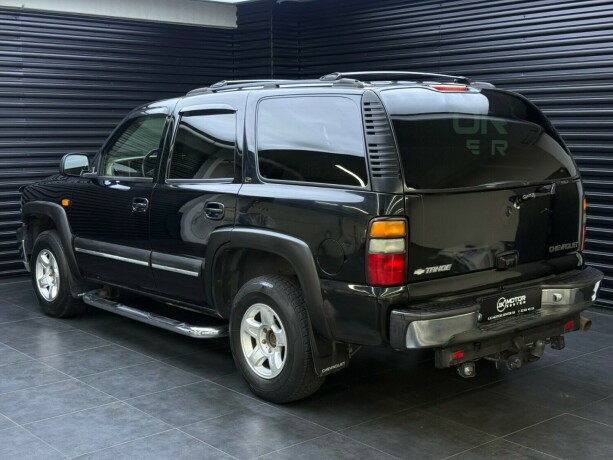 chevrolet-tahoe-bensin-2004-big-1
