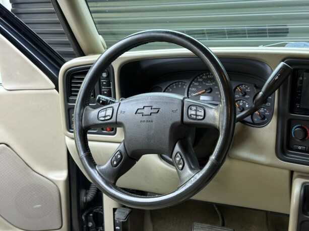 chevrolet-tahoe-bensin-2004-big-14