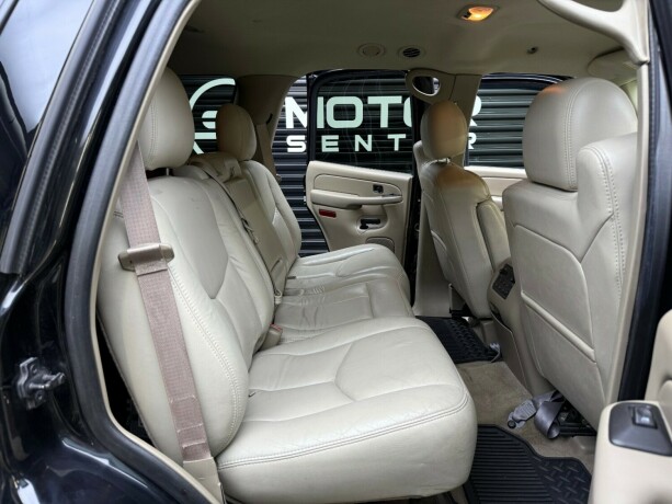 chevrolet-tahoe-bensin-2004-big-27