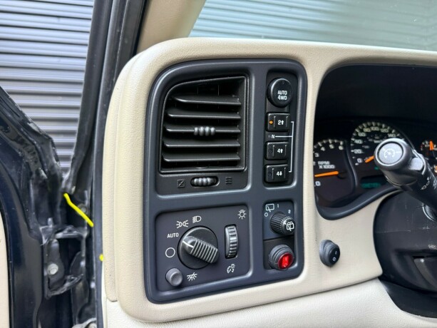 chevrolet-tahoe-bensin-2004-big-19