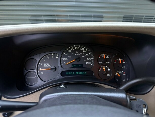chevrolet-tahoe-bensin-2004-big-10