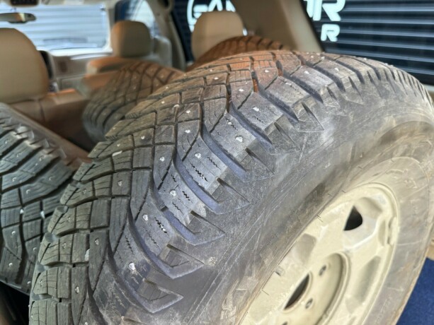 chevrolet-tahoe-bensin-2004-big-29