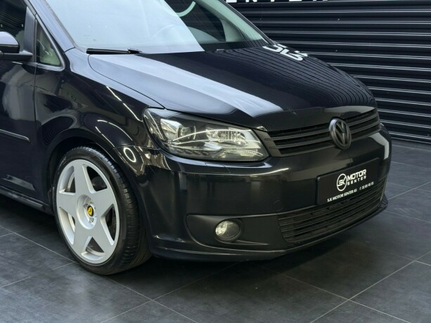 volkswagen-touran-diesel-2012-big-2