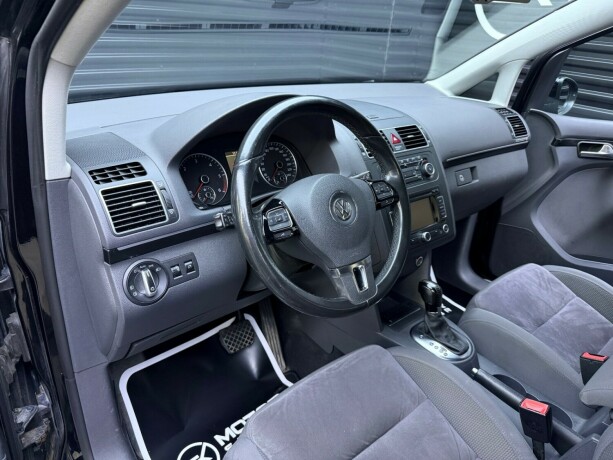 volkswagen-touran-diesel-2012-big-9