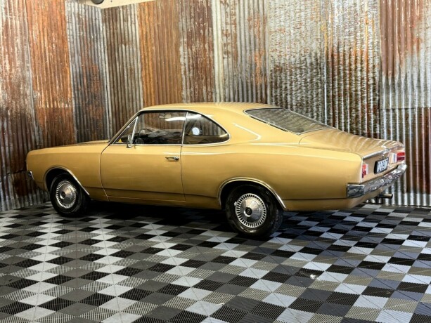 opel-rekord-bensin-1970-big-11
