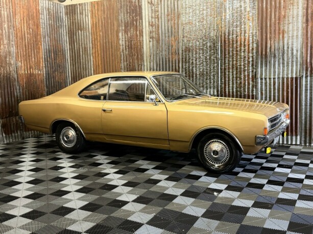 opel-rekord-bensin-1970-big-2