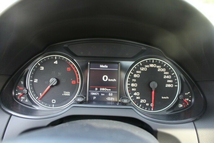 audi-q5-diesel-2010-big-16