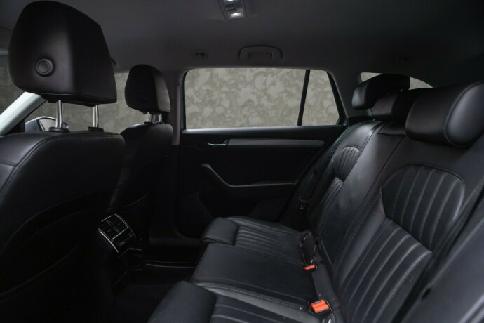 skoda-superb-diesel-2016-big-21