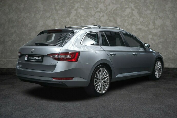 skoda-superb-diesel-2016-big-7