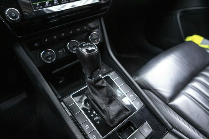 skoda-superb-diesel-2016-big-17